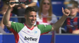 西甲激战：巴塞罗那3-0逆转，梅西领衔7人进球紧逼皇马冠军争夺